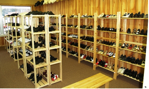We carry Ladies and Men's dance shoes from Tic-Tac-Toes, Very Fine Dancesport and Aris Allen Footwear. We have in stock Ladies dance shoes from size 4 up to size 12 and Men's dance shoes from size 7 to 14 . Most dance shoes are in medium widths but we also carry some in narrow and wide widths.