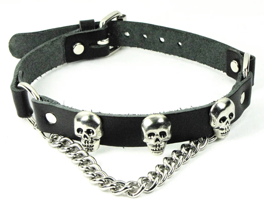 ML-BS17-SK1 Boot Strap Black Leather with Skull Conchos